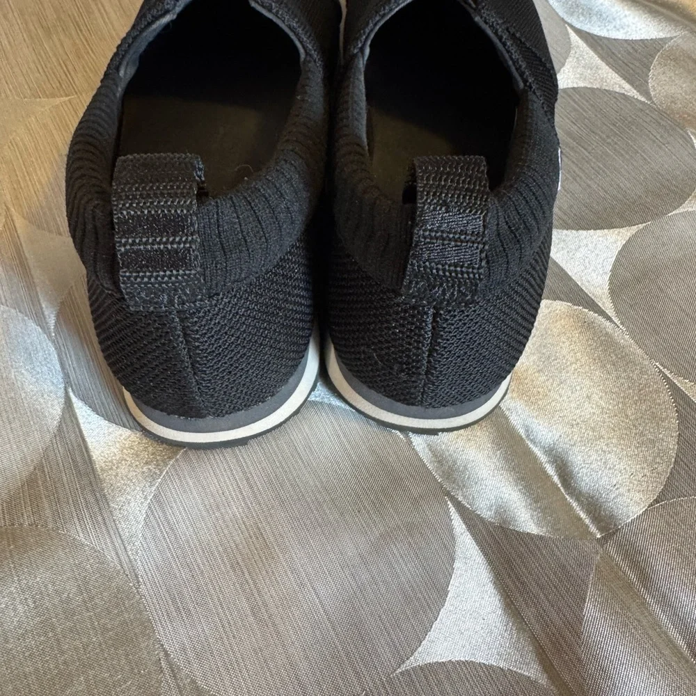 Toms Black Knit Slip-On Athletic Shoes - Picture 4 of 4